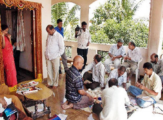 ACB CI tries to commit suicide