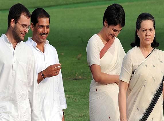 Vadra's involvement in DLF totally fabricated!