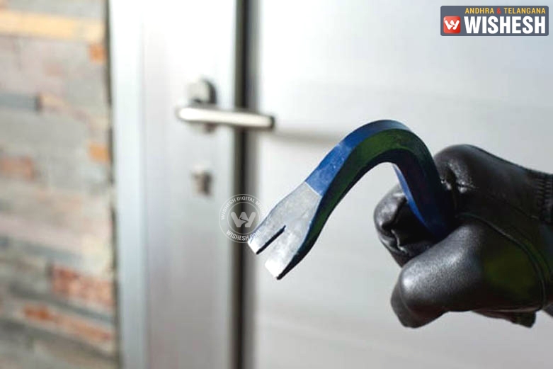 9 Thefts in 6 hours in Mumbai