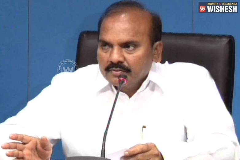 Jagan is taking food in bus for every 2 hours - Prathipati